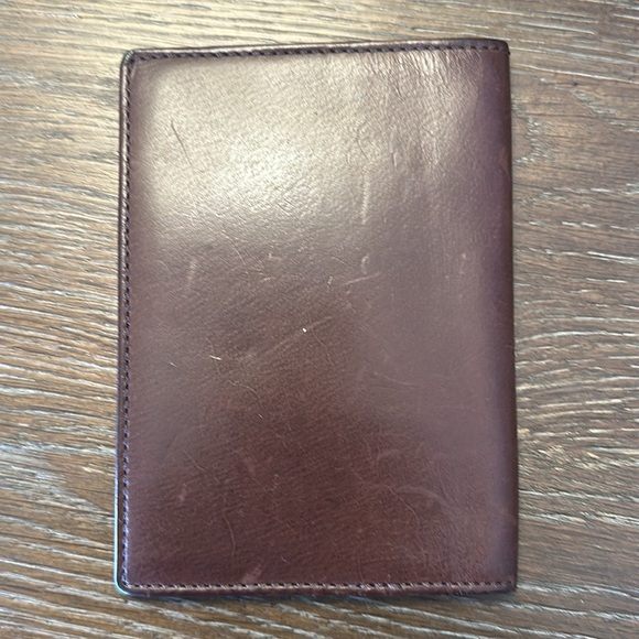 Brown COACH PASSPORT CASE - Picture 3 of 4